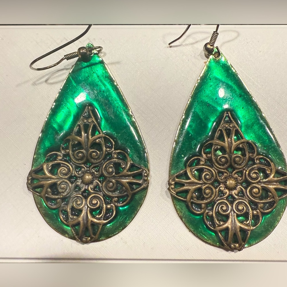 Emerald Green Filigree Teardrop Dangling Earrings, Brass Detail, Size 2.0x1.15in